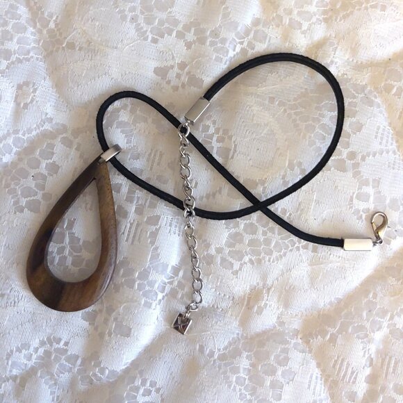 NEW Bauxo Black Leather Necklace with Brown Handmade Oval Wooden Pendant - Picture 4 of 6